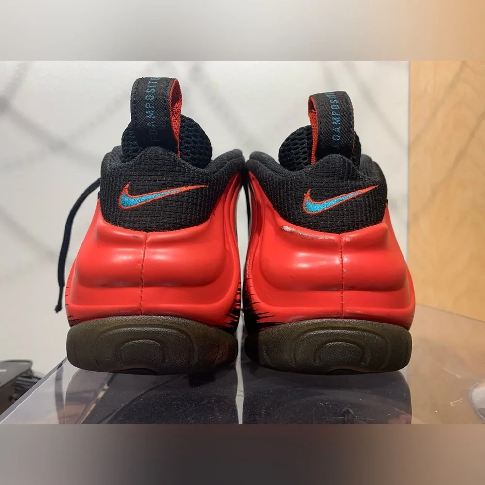 Nike Air Foamposite Pro “Spider-Man” - Picture 4 of 6
